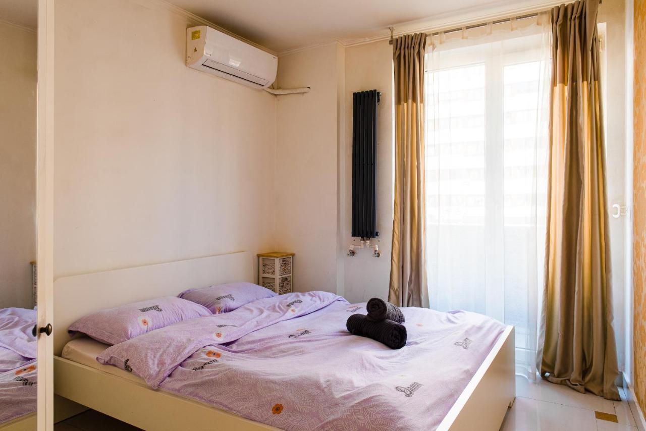 Central 2Br Apartment With Balcony - Italian Church & City View بوخارست المظهر الخارجي الصورة